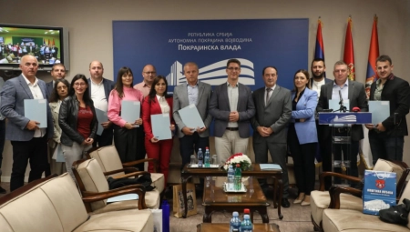 Lokalnim samoupravama u Vojvodini dodeljeno 320 miliona dinara za uklanjanje divljih deponija s poljoprivrednog zemljišta (FOTO)