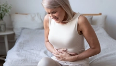 ČESTO VAS BOLI STOMAK? Možda vas telo upozorava na ove bolesti, neke mogu biti opasne po život