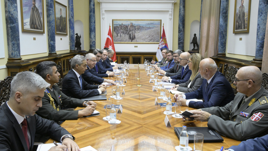 SASTANAK MINISTARA ODBRANE SRBIJE I TURSKE "Ohrabruju uveravanja koja smo dobili po pitanju bezbednosti srpske zajednice na Kosovu i Metohiji"