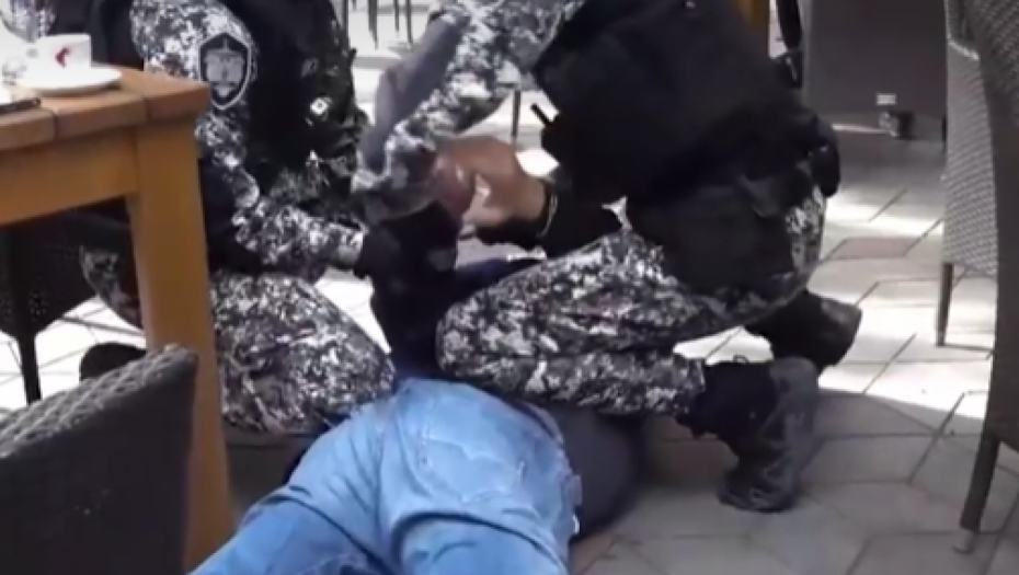DETALJI O HAPŠENJU DVOJICE RUSA U BEOGRADU Dilovali drogu, policija zaplenila dokaze