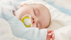 MAJKE, OBRATITE PAŽNJU Pripazite na 1 stvar kada spustite bebu u krevetac, može biti kobna!