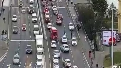 PRVE FOTOGRAFIJE POŽARA SA BRANKOVOG MOSTA Izgorelo je pola autobusa (FOTO)