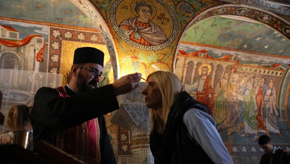 "Trebalo je dete da ti strada, ali ti si ga zamenila": Vernici i danas pričaju o čudima Svete Petke