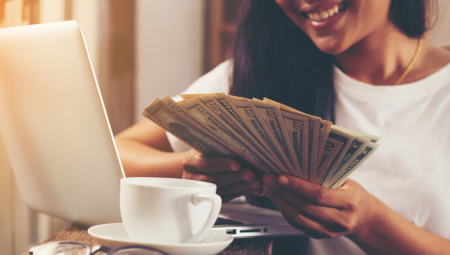 VALJAĆE SE U PARAMA Ova tri znaka u novembru su pravi miljenici sudbine, očekuju ih povišice i bonusi