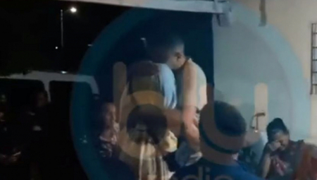 EMOTIVAN MOMENAT POSLE KIDNAPOVANJA RODITELJA Dijazova majka u zagrljaju najbližih, ali to nije kraj drame (VIDEO)