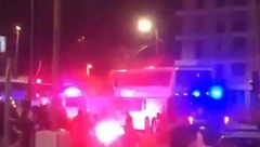 RATNO STANJE U MARSEJU Ni policija nije mogla da spreči navijače da kamenuju autobus fudbalera Liona (VIDEO)
