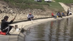 ZATEKAO SAM PRAZAN ČAMAC Ronioci već sedam dana tragaju u Dunavu za Andrijom