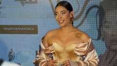 SANJA VUČIĆ NIJE DOBRO! Javnost zabrinuta, pevačica javno potražila pomoć