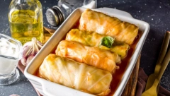 OBEZBEDITE NA VREME PRAVI RECEPT ZA SARMU Spremite je brzo i jednostavno, vreme za jela sa kiselim kupusom samo što nije
