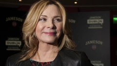 ONA ZNA TAJNU MLADOLIKOG IZGLEDA Žena pozira u donjem vešu sa 67 godina i zgodnija je od većine devojaka!