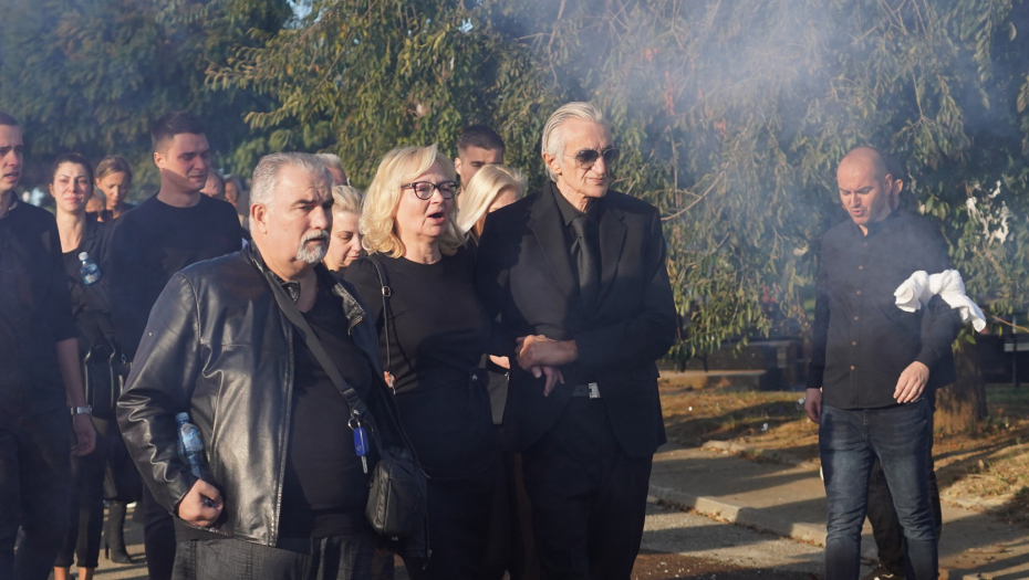 SAHRANJEN SIN MIRKA KODIĆA Jecaji na Lešću, roditelji neutešni