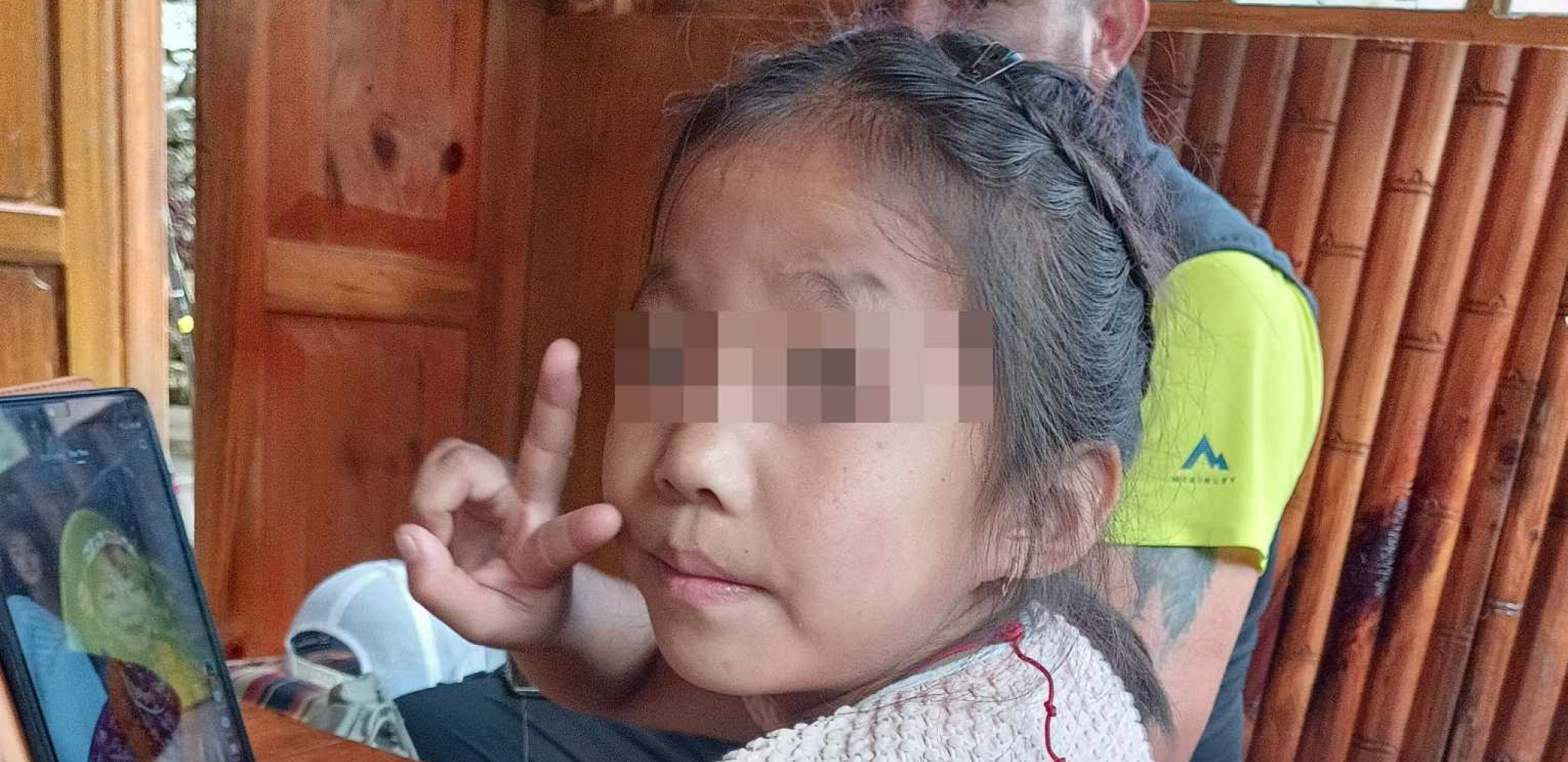 OVA DEVOJČICA GODINU DANA NIJE VIDELA SVOJU MAJKU Marjan iz Kotora podelio dirljivu priču o osmogodišnjakinji iz Katmandua, zastaje knedla u grlu!