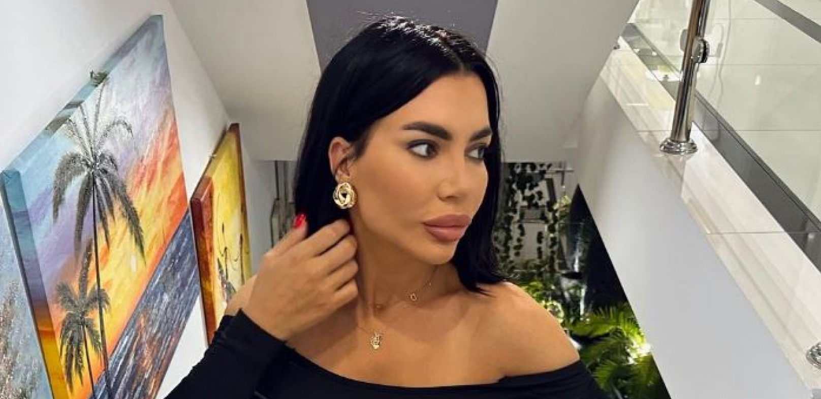 TOPALKOVA ĆERKA PUCA ČETIRI MESECA NAKON POROĐAJA Pohvalila se ravnim stomakom, a "brazilska" zadnjica srušila internet