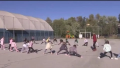 NAJVEĆA ŠKOLA U SRBIJI NEMA USLOVE ZA ČASOVE FIZIČKOG Bogdanović je tu napravio prve korake u košarci, a deca sada rade vežbe u učionici