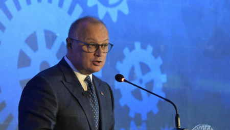 OPOZICIJA SE SVETI GRAĐANIMA Vesić: Traže da se zaustave evropski projekti u Srbiji