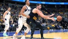 OKRŠAJ DŽOKERA I DONČIĆA PRIPAO SRBINU Jokić odigrao maestralnu partiju u pobedi Denvera nad Dalasom (VIDEO)
