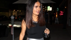 GLUMICA SE SKINULA U ŠESTOJ DECENIJI! Fotografije izazvale haos, ceo svet bruji o njenom izvajanom telu!