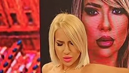 JOVANA DOBILA SUVO ZLATO OD UDVARAČA Voditeljka pokazala paprenu narukvicu u Jutarnjem programu