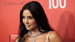 KIM KARDAŠIJAN ZGROZILA SVET! Starleta prodaje prljavu torbu po paprenoj ceni, nastao haos na mrežama!