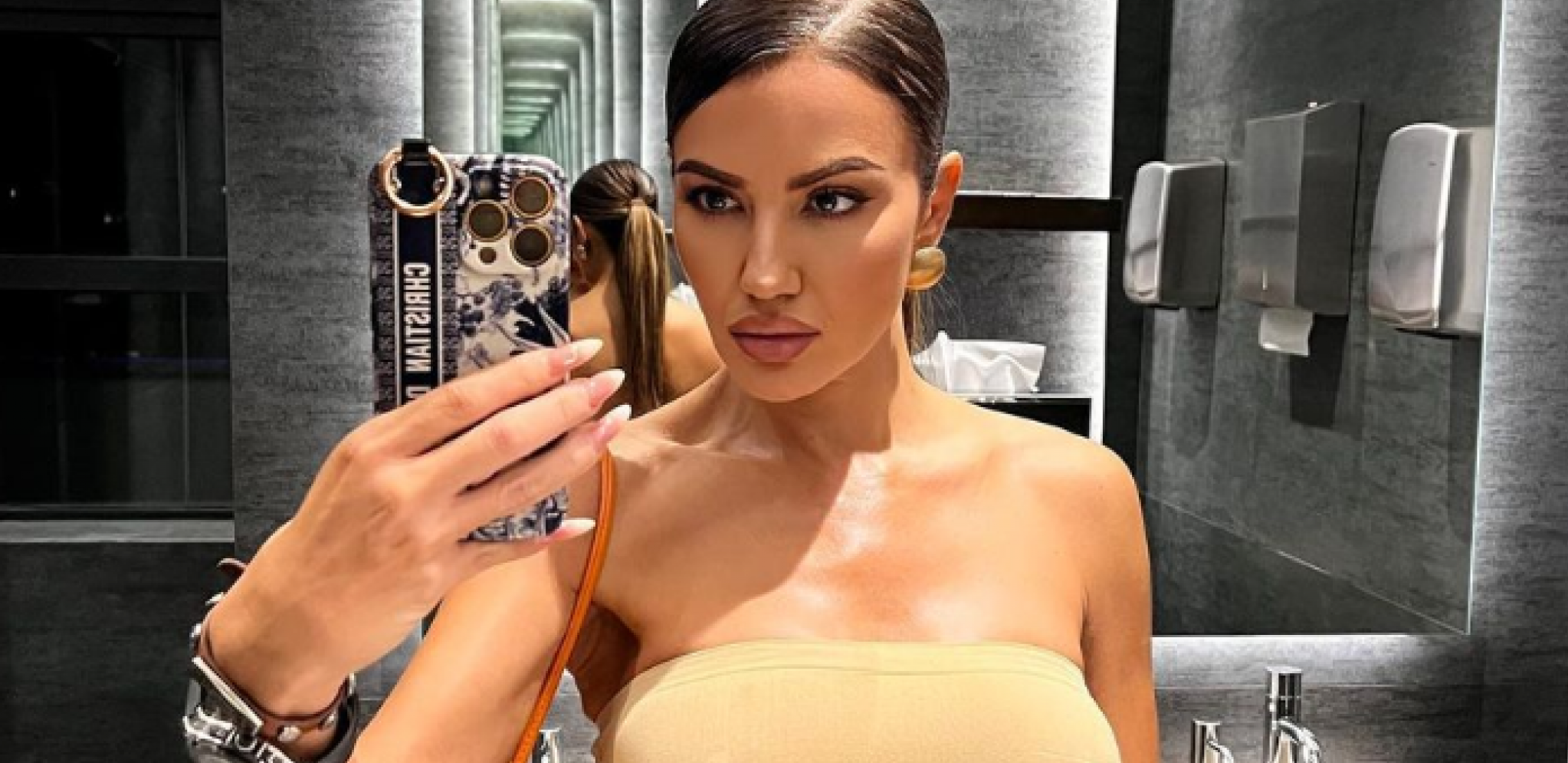 SINDI POKORILA MREŽE IZVAJANIM TELOM! Bivša modelsica pokazala kako izgleda u petoj deceniji