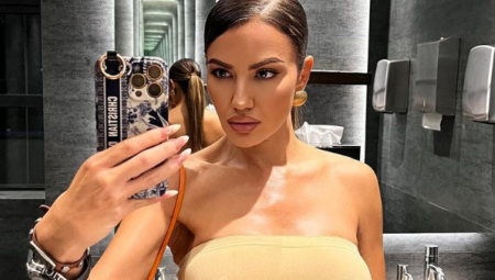 SINDI POKORILA MREŽE IZVAJANIM TELOM! Bivša modelsica pokazala kako izgleda u petoj deceniji