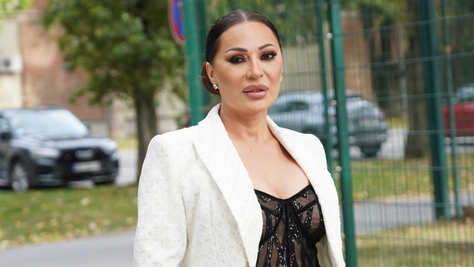 MASKIRANA CECA RAŽNATOVIĆ! Šok snimak kruži mrežama, otkriveno šta je pevačica radila 90-ih