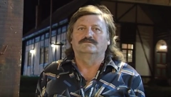 BIO MI JE KAO OTAC, NE MOGU DA PRIHVATIM DA GA VIŠE NEMA Bivši rijaliti igrač neutešan nakon Radašinove smrti