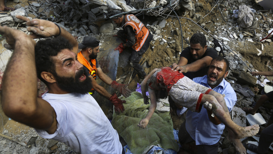 MESEC DANA IZRAELSKO-PALESTINSKOG SUKOBA U SLIKAMA Broj mrtvih premašio 10.000, na svakih 10 minuta pogine jedno dete