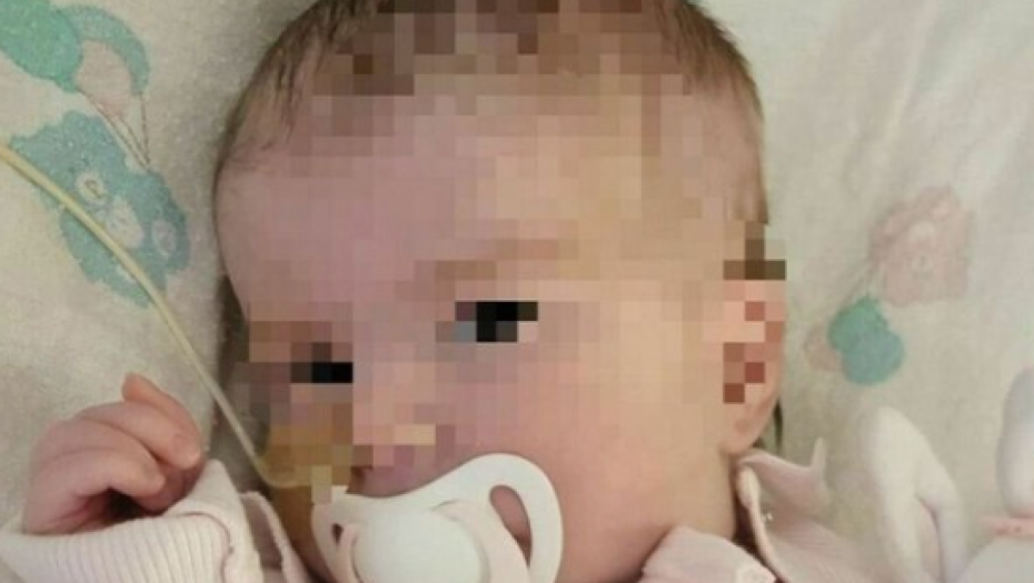 DOKTORI U BRITANIJI DIGLI RUKE OD BEBE INDI Italijani joj daju državljanstvo, žele da je leče