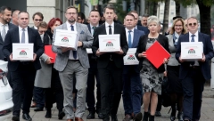 SVM PREDAO LISTU ZA PARLAMENTRANE IZBORE „Strankama nacionalne manjine treba 5.000 potpisa, a mi smo prikupili duplo više“