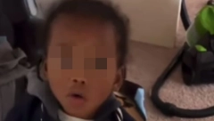 "MAMA JE REKLA NE" Reakcija ovog deteta će vas nasmejati do suza, tako mali, a tako disciplinovan, da ne poverujete!