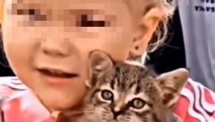 "TO JE MOJA DUŠA" Ovo je ubedljivo najslađi snimak koji ćete pogledati danas, srce ove devojčice je veće od okeana!