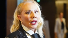 ČUVALA JE DECU I ŽIVELA U IZNAJMLJENOM STANU! Isplivali svi detalji iz prošlosti Lepe Brene, jedno dete je velika zvezda danas