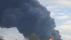 CRNI DIM ŠIRI SE AUTO-PUTEM Veliki požar kod Niša (VIDEO)