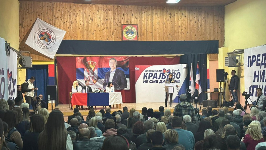 Brnabić u Adranima: Vučića napadaju jer je stub napretka i stabilnosti