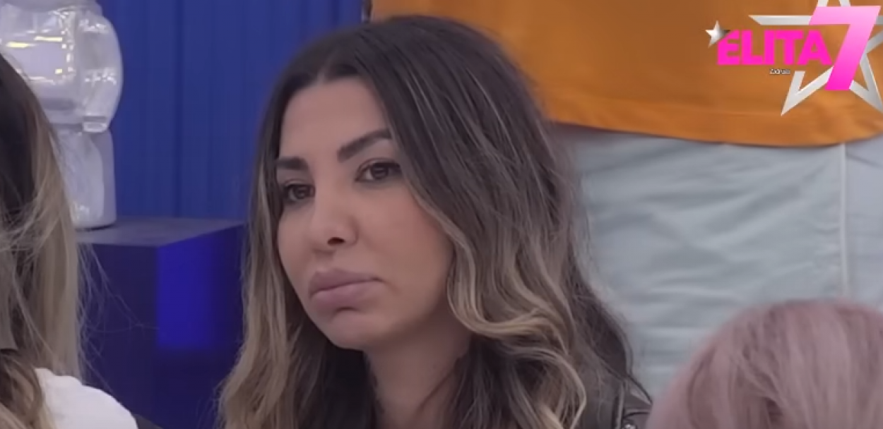 ANELI AHMIĆ BEŽI IZ ELITE? Evo šta ju je dovelo do nervnog rastrojstva, niko ne može da je smiri