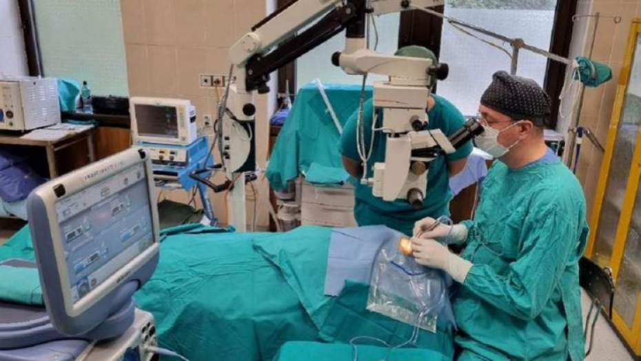 VELIKI PODVIG SRPSKIH HIRURGA Na VMA uspešno transplantirane rožnjače dvojici pacijenata