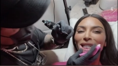 REKLA PA POREKLA Kim Kardašijan otkrila dugo skrivanu tetovažu posvećenu bivšem, fanovi su ostali bez teksta