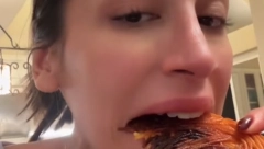 ŽENO DRAGA, ŠTA TO RADIŠ? Ovakav recept za špagete svet još nije video, mreže se uzburkale - Italijani na aparatima!