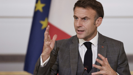 SLEDI RUSKI PROBOJ Makron na sastanku izvukao mapu i pokazao potencijalne rute do Kijeva i Odese