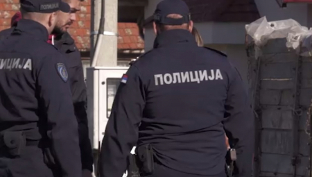 NUDIO IM 1.000 DINARA DA IH ZADOVOLJI Jezivo! Lažni sveštenik iz Rume polno uznemiravao dečake (12)