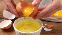 ŽUMANCE SA CRVENOM TAČKOM Evo šta je to na njemu i da li takvo jaje smete da pojedete