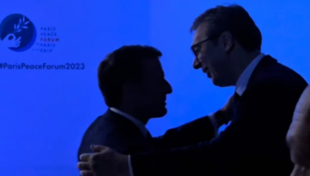 VUČIĆ SE SASTAO SA MAKRONOM U PARIZU "Susreti i dobri razgovori na mirovnom forumu"