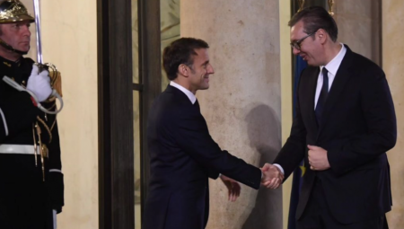 TAKAV DOČEK SE NE PAMTI Makron sprema posebne počasti za Vučića, jedna stvar je specijalna
