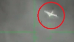 OBORENA AMERIČKA ŠPIJUNSKA LETELICA Isplivao snimak vatrenog okršaja iznad Crvenog mora (VIDEO)