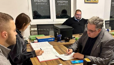 Đorđe Vukadinović podržao listu Narodne stranke "Siguran izbor - ozbiljni ljudi."