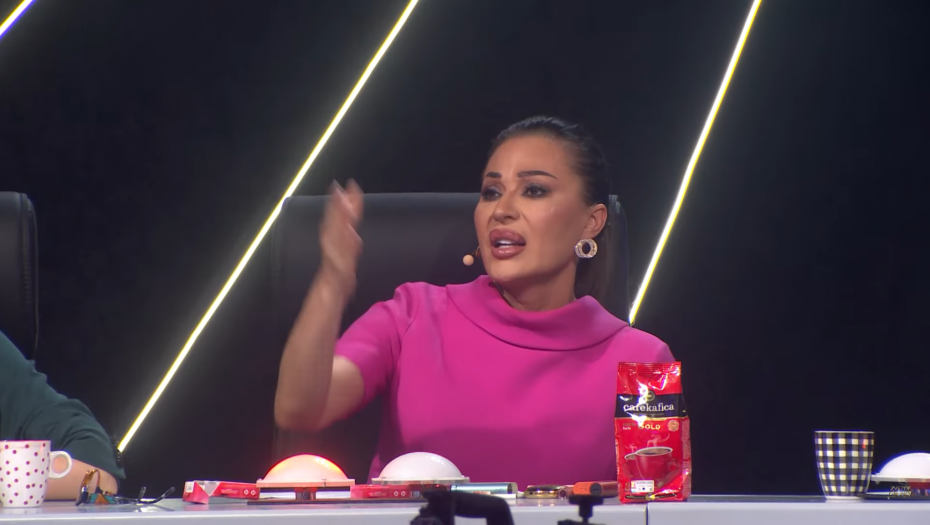 CECA SKOČILA KAO OPARENA ZBOG BOSANCA: Misliće ljudi da te je udario šlog, zovite hitnu!
