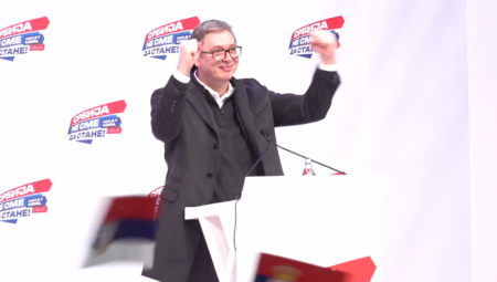 MI NAŠE JUNAKE NISMO ISPORUČIVALI HAŠKOM TRIBUNALU NA KOMAD! Vučić zatražio veliki aplauz za udruženje boraca koji su ratovali za Srbiju 90-tih