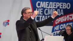 "HOĆU DA BUDEM PREDSEDNIK KOJI RADI ZA NAROD!" Vučić se obratio u prepunoj hali na skupu u Smederevu (FOTO/VIDEO)