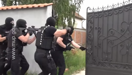 19 LJUDI UHAPŠENO U AKCIJI U KOJOJ JE PAO I VELJIN UBICA Osumnjičeni za likvidaciju škaljaraca u Atini